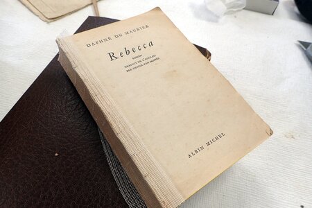 Réparation de livres, Rebecca relié avec sa mousseline