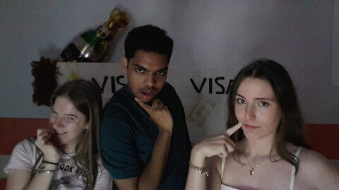 PhotoBooth, IMG_GRP_0510024215_20260510024225
