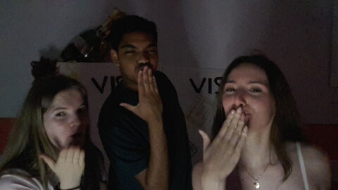 PhotoBooth, IMG_GRP_0510024215_20260510024229