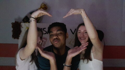 PhotoBooth, IMG_GRP_0510024327_20260510024334