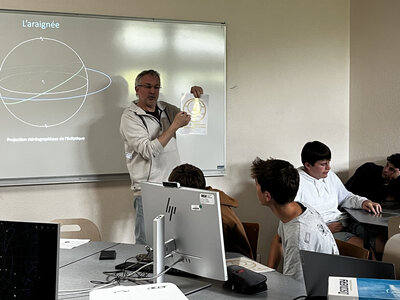 Stage Faire des mathématiques autrement, juin 2026, astro-gpeA-10