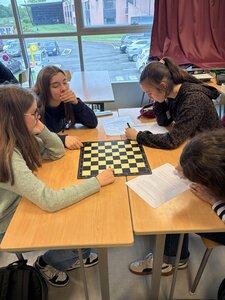 Stage Faire des mathématiques autrement, juin 2026, echec-gpeA-1