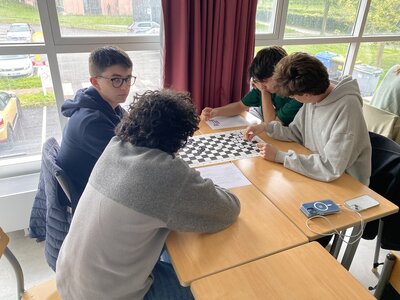 Stage Faire des mathématiques autrement, juin 2026, rithmomachie-gpeB-9