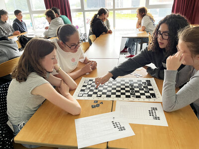 Stage Faire des mathématiques autrement, juin 2026, rithmomachie-gpeB-60