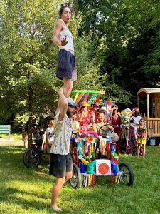 Fête de quartier 2026, d&eacute;fil&eacute;6
