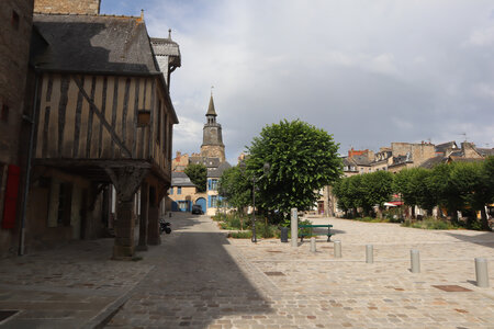 2026_06_15_Dinan, 2026_06_15_0042_La place Saint-Sauveur
