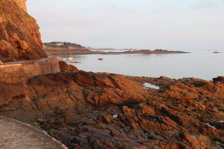 2026_06_18 Dinard - Saint-Jacut-de-la-Mer, 2026_06_18_0263_Entre la villa Greystones et la plage de Port-Riou