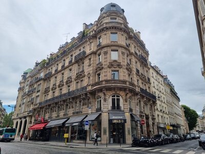 Photos immeubles, 68ruelaBoe tie75008