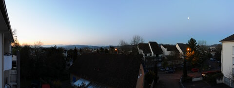 Panoramiques, Orthez le soleil se l&egrave;ve-la lune se couche