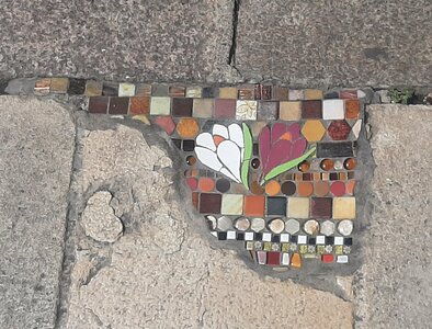 Street-Art-Dijon, StreetArt-Dijon FANNY PITOISET_chapeau rouge