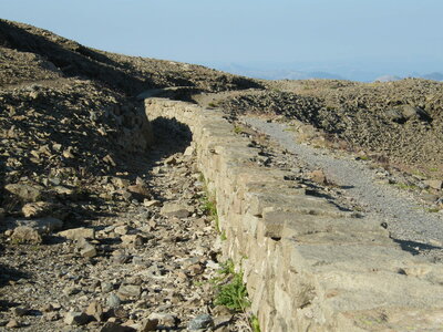 Chaillol-2026, C05-Mur sous cabane