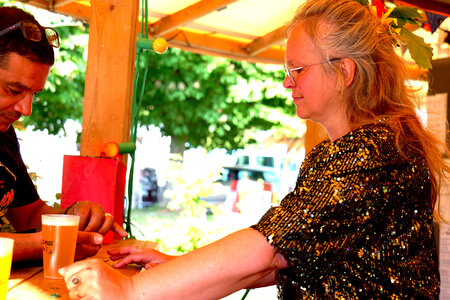 Festival Montagn'Arts 2026 photos d'Anne BOLZE, LE BAR DIMANCHE 24 MAI 2026 MONTAGN&rsquo;ARTS PHOTO ANNE BOLZE  3 