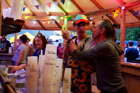 Festival Montagn'Arts 2026 photos d'Anne BOLZE, LE BAR DIMANCHE 24 MAI 2026 MONTAGN&rsquo;ARTS PHOTO ANNE BOLZE  4 