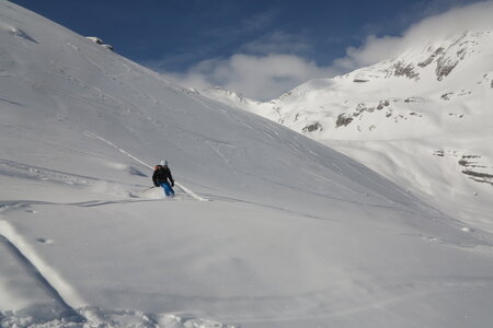 2013-02-24 au 03-03 : ski hors pistes et randonnée hautes Alpes et Piemont Italien, ski-puy-saint-vincent-escalade-aventure-2013-02-24-11