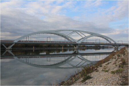 Test, Pont TGV sur canal de Donzère
