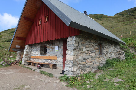 2019-0826 GR 738, Refuge de la Perrière (1832 m)