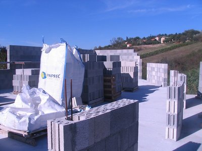 2012-07 construire à st Prim, 120916 construi02
