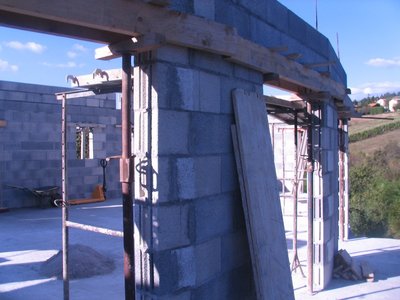 2012-07 construire à st Prim, 120919 construc02