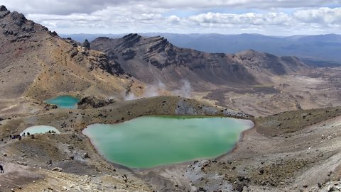 Nouvelle Zélande, novembre à janvier 2019-20, _1280373 raw Lacs Emeraudes depuis pied du Red Crater  Tongariro NP  ile du nord
