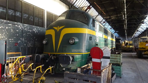 PFT-TSP - Musée Retro Train à St-Ghislain, collection du PFT (Patrimoine Ferroviaire Touristique). Certaines de ces machines roulent encore, notamment lors du festival du Bocq à la mi-août :-) , DSC05077