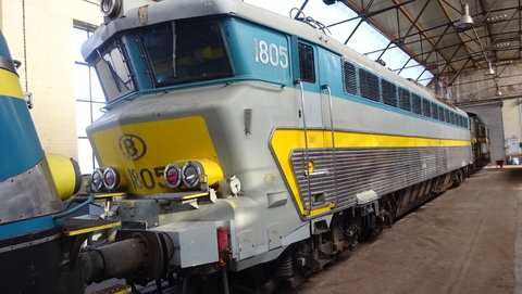 PFT-TSP - Musée Retro Train à St-Ghislain, collection du PFT (Patrimoine Ferroviaire Touristique). Certaines de ces machines roulent encore, notamment lors du festival du Bocq à la mi-août :-) , DSC05347