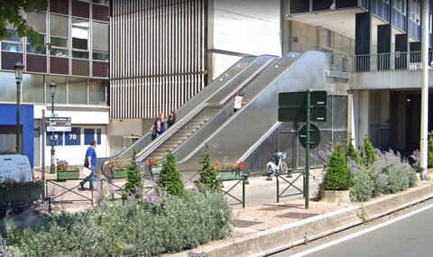 Pistes cyclables, Bellini escalator