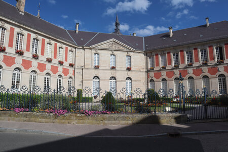 20200813-02 GR7 Ballon d'Alsace - Grancey - Beaune, 1498 Le palais épiscopal, Remiremont.