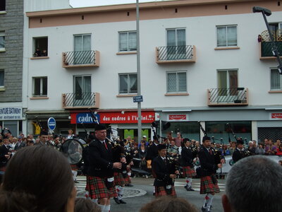 Grande parade festival Lorient 2008<br>@copyleft <a href=https://www.le-fab-lab.com>Le Fab'Blab</a> Licence Art Libre, mc-neillstown-pipe-band-irlande-1