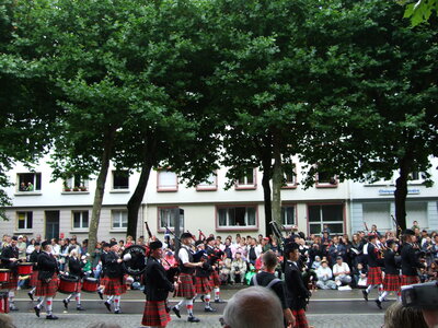 Grande parade festival Lorient 2008<br>@copyleft <a href=https://www.le-fab-lab.com>Le Fab'Blab</a> Licence Art Libre, vale-of-clyde-pipe-band-ecosse