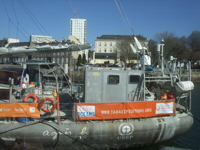 Tara au port de plaisance Lorient 2012<br>@copyleft <a href=https://www.le-fab-lab.com>Le Fab'Blab</a> Licence Art Libre, retour-tara-03