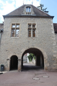 20200813-02 GR7 Ballon d'Alsace - Grancey - Beaune, 1640 Bourbonne-les-Bains, la porte Galon