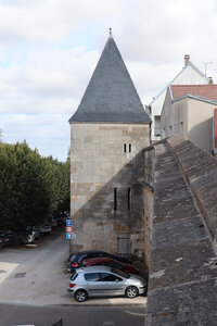 20200813-02 GR7 Ballon d'Alsace - Grancey - Beaune, 1732 Langres : la tour Saint-Didier et la porte Boulière (rempart Ouest)