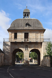 20200813-02 GR7 Ballon d'Alsace - Grancey - Beaune, 1719 Langres : la porte des Moulins (rempart Sud)